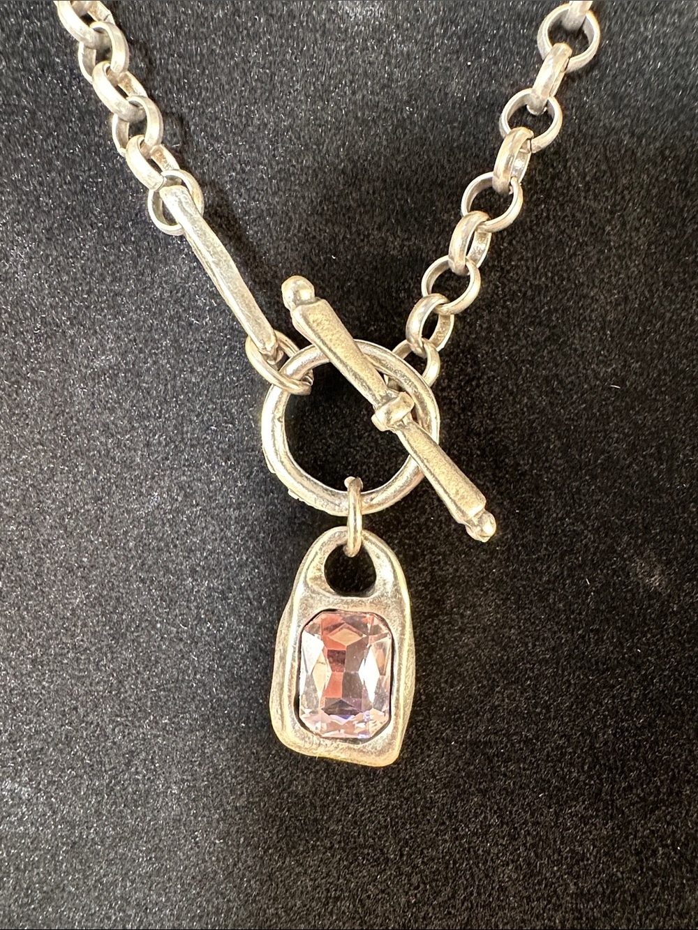 Aven’s Silver Plated Pink Crystal Stone Pendant Chain Necklace - Picture 3 of 6